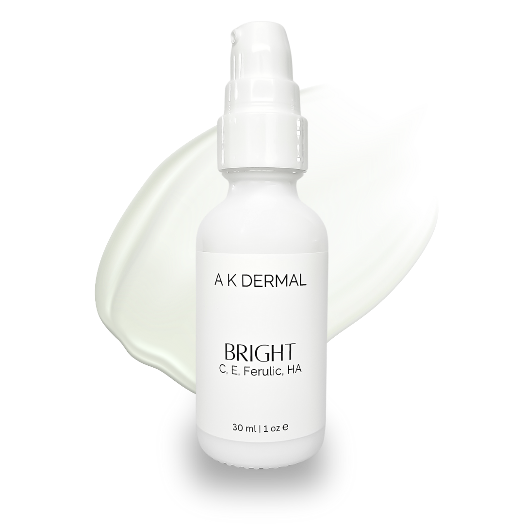 Vitamin C serum with ferulic acid, vitamin E, Hyaluronic Acid and fruit extracts. Oil-free formula.